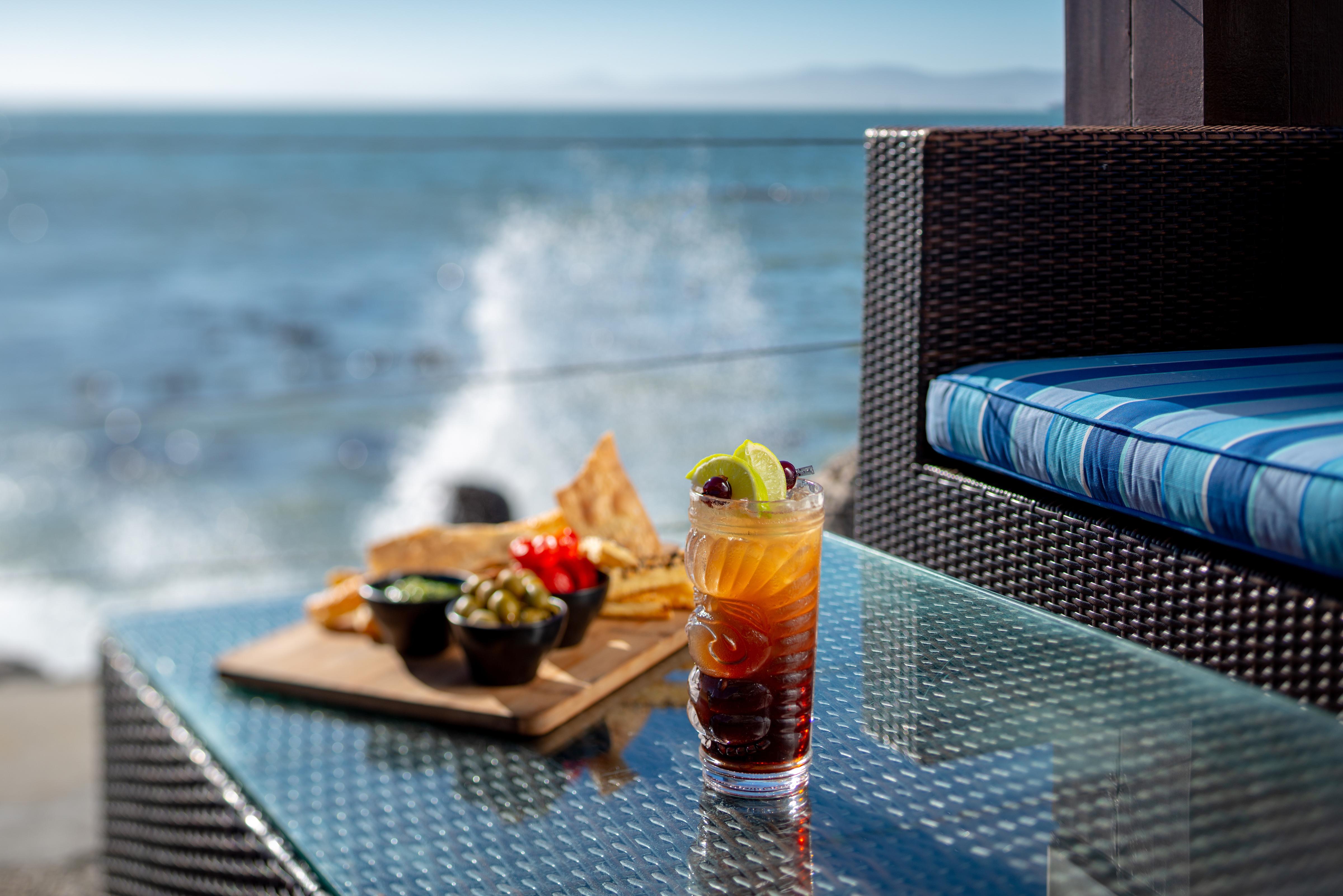 Radisson Collection Hotel, Waterfront Città del Capo Esterno foto A Long Island Iced Tea