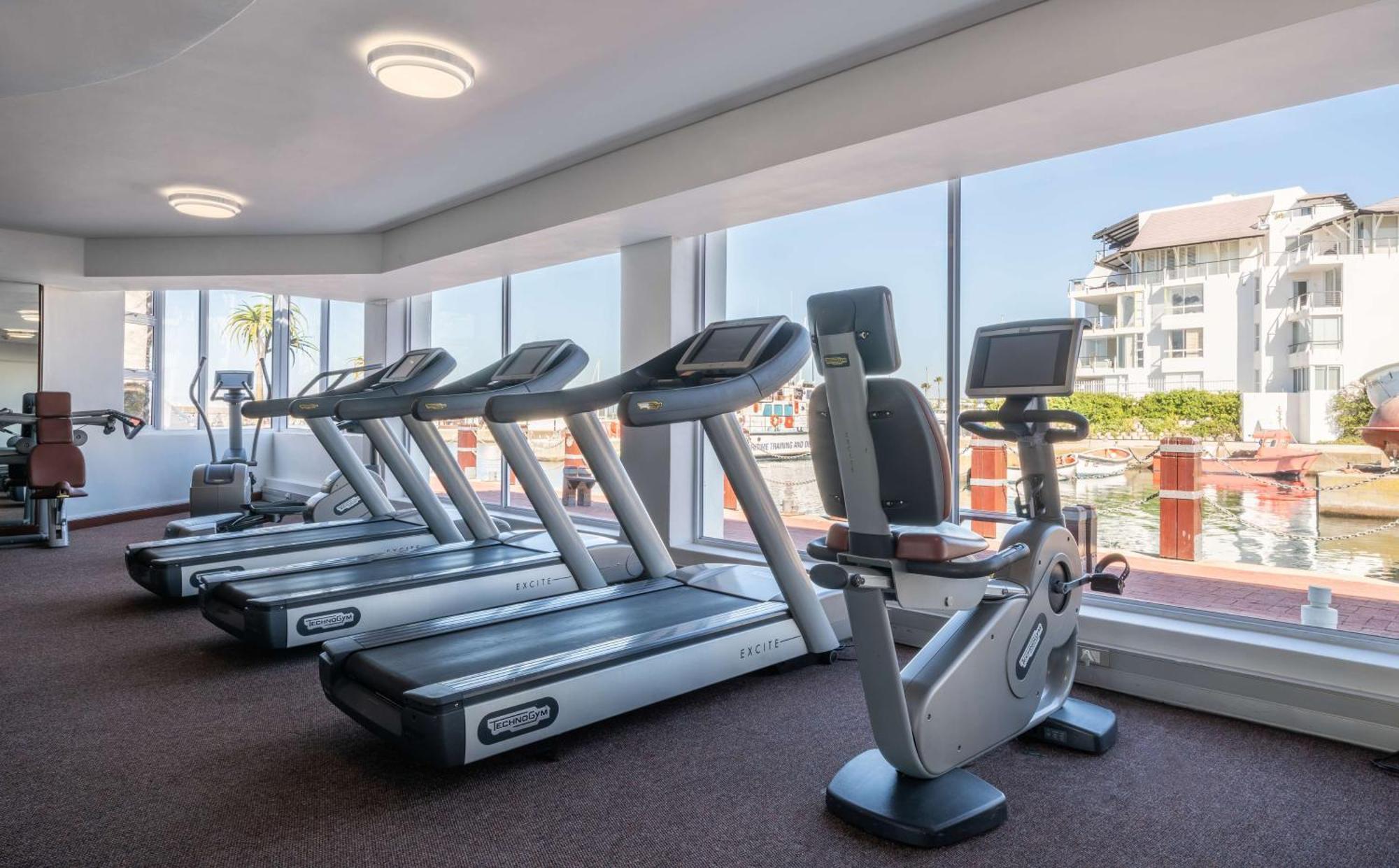 Radisson Collection Hotel, Waterfront Città del Capo Esterno foto The gym at the Hilton Cape Town Waterfront