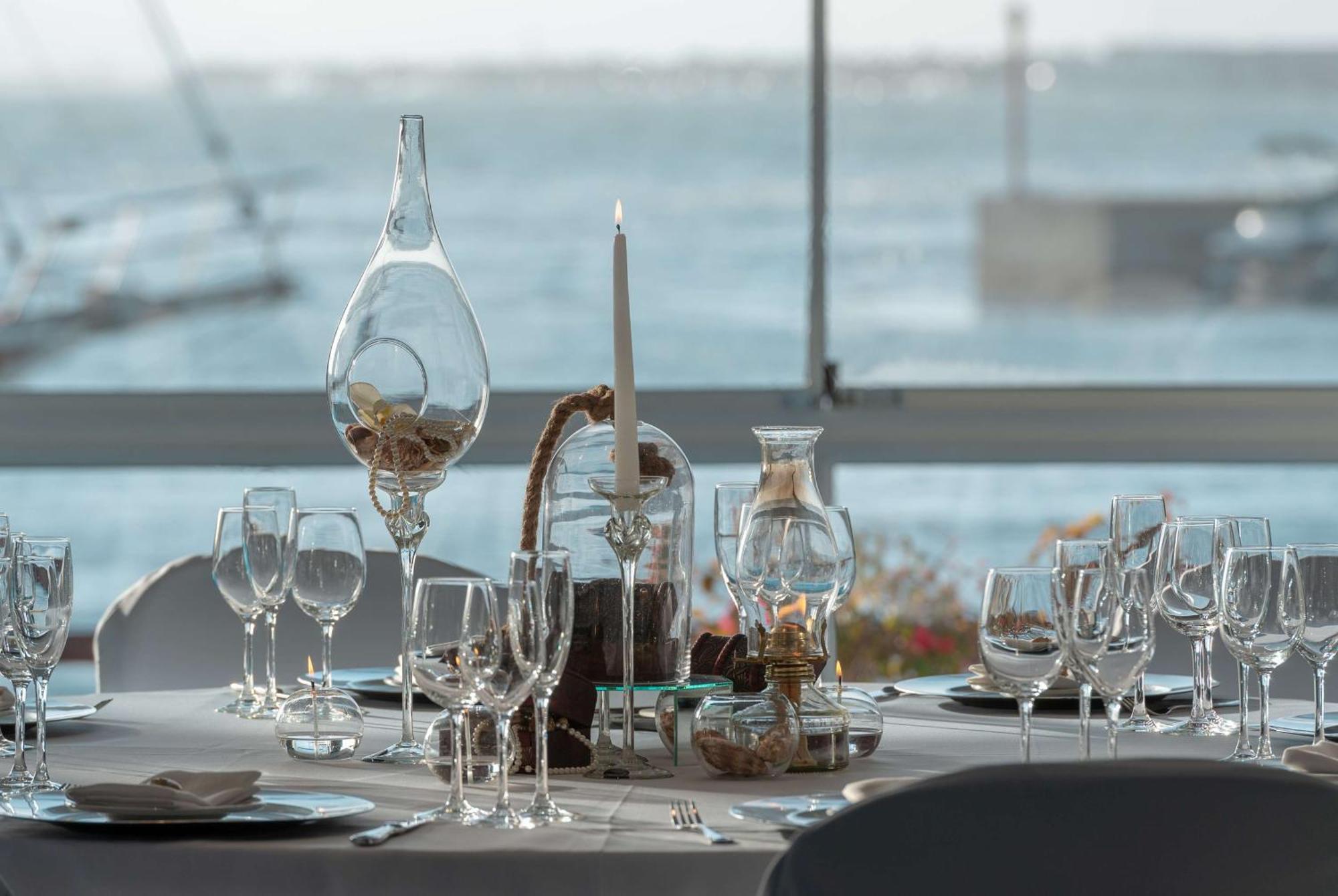 Radisson Collection Hotel, Waterfront Città del Capo Esterno foto Tableware