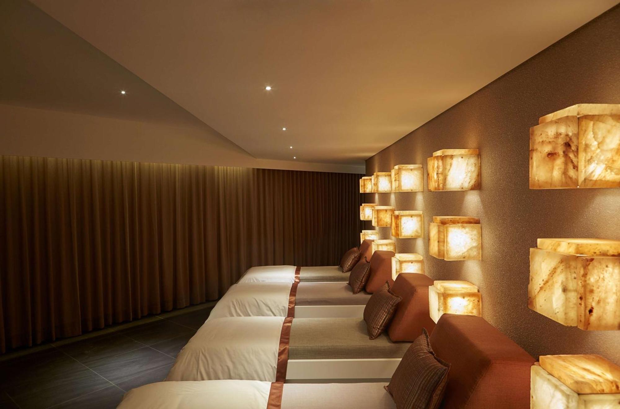 Radisson Collection Hotel, Waterfront Città del Capo Esterno foto The spa at The Landmark